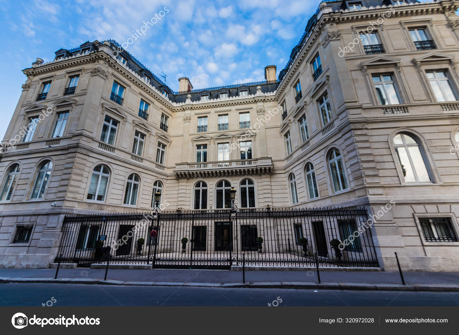 Head Office Capgemini Siege Social Rue Tilsitt Paris Stock Editorial Photo unnaugan 320972028