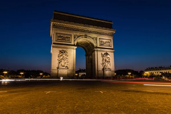Der Arc Triomphe Etoile Nachts Beleuchtet — Stockfoto
