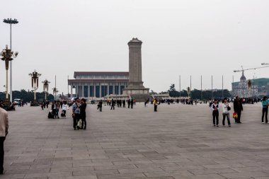 Tiananmen Meydanı 'nda Halk Kahramanları Anıtı ve Mao Zedong Anıtı, Pekin