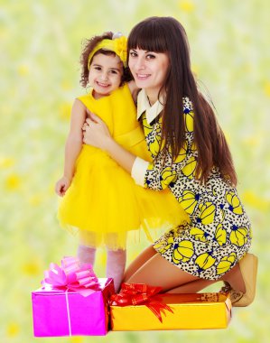 Anne ve kızı ile yeni yıl hediyeleri