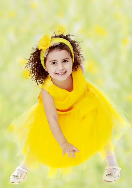 Little girl gesturing with hands — Stock Photo, Image