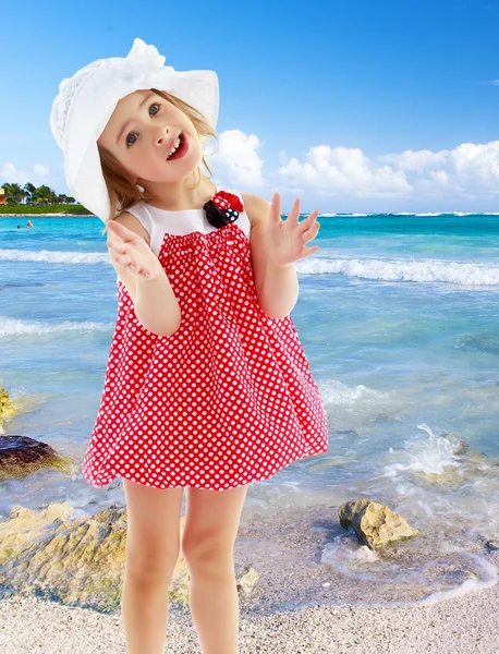 The little girl claps — Stock Photo, Image