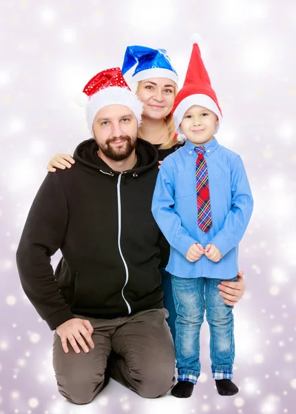 Счастливая семья на Рождество — стоковое фото