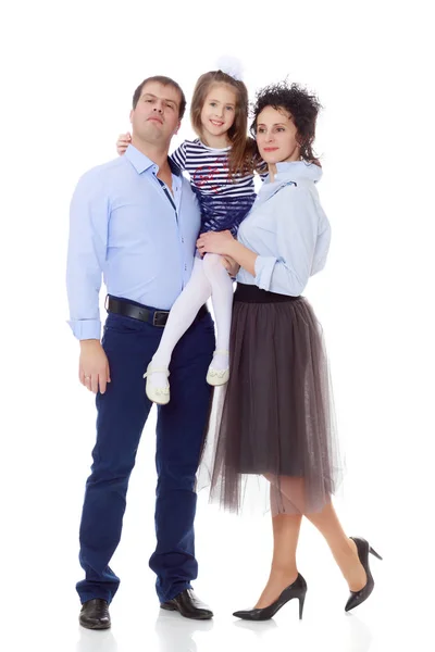 Šťastní rodiče s malou dcerou. — Stock fotografie