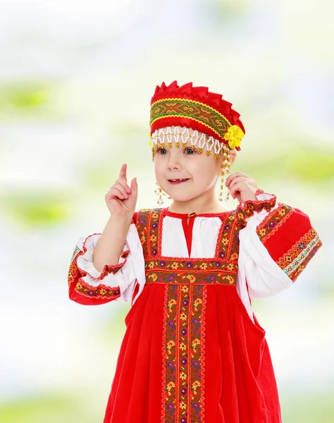 Ragazza in costume nazionale russo . — Foto Stock