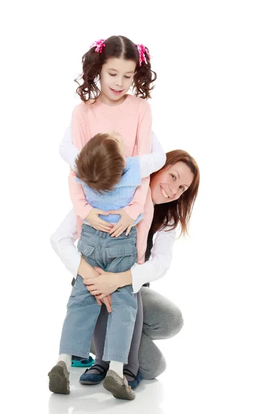 Mom hug her children. — Stock Photo, Image