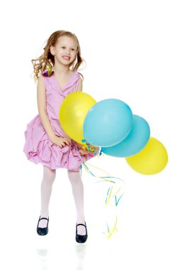 Güzel küçük kız 5-6 yıl.