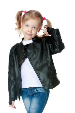 Küçük kız düşündüğü.