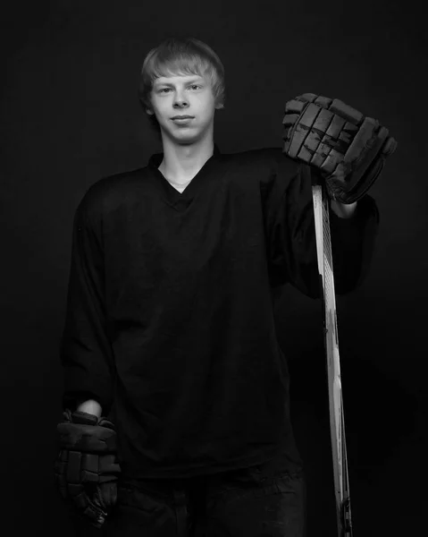 Young guy hockey player — Stock Photo, Image