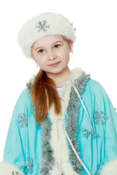 Niña con traje de doncella de nieve — Foto de Stock
