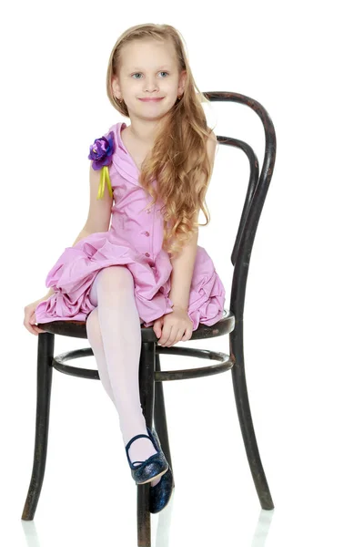 Beautiful little girl 5-6 years. — Stock Photo, Image