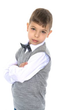 küçük bir çocuğun yakın çekim portresi.