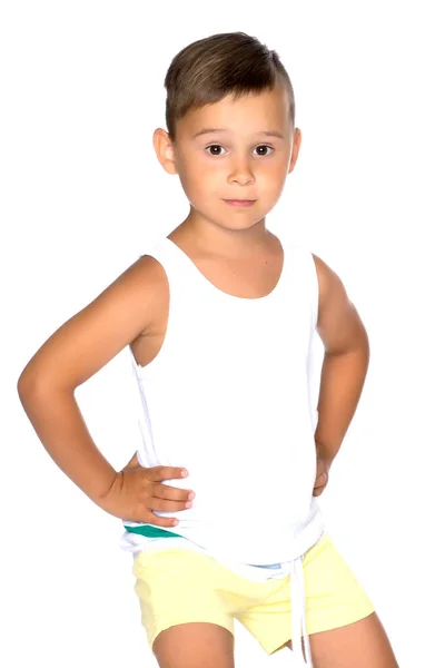 Un ragazzino con una maglietta bianca . — Foto Stock