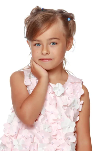 Μοντέρνο κοριτσάκι με φόρεμα. — Φωτογραφία Αρχείου