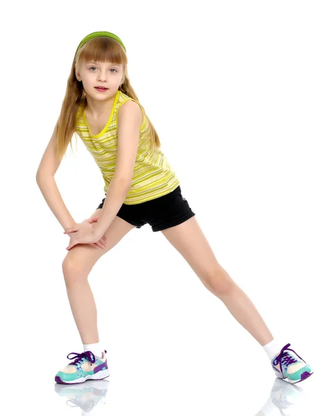 A ginasta se prepara para realizar o exercício . — Fotografia de Stock