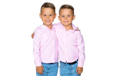 İki küçük çocuğu yakın çekim.