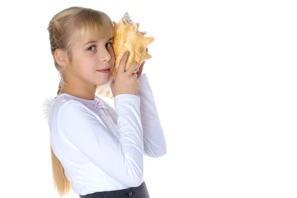 貝殻と少女 — ストック写真