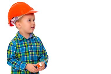 Oluşturucunun kask içinde küçük çocuk.