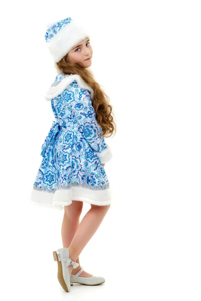 Liten flicka i Snö jungfru kostym — Stockfoto