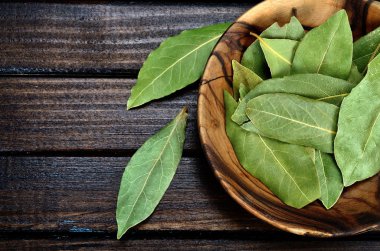 defne yaprağı kase ahşap tablo