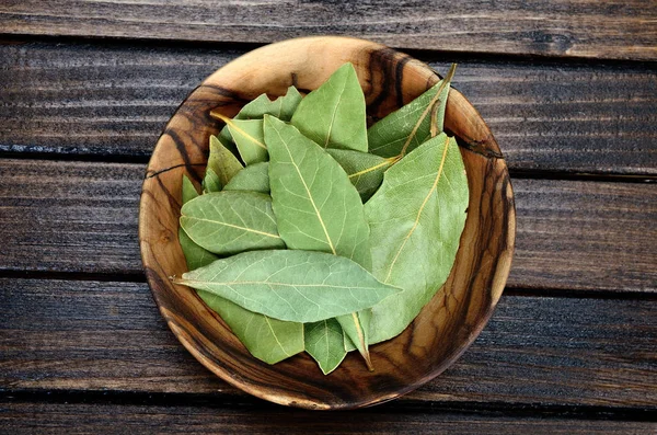 defne yaprağı kase ahşap tablo