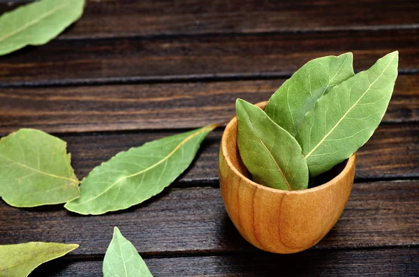 defne yaprağı kase ahşap tablo