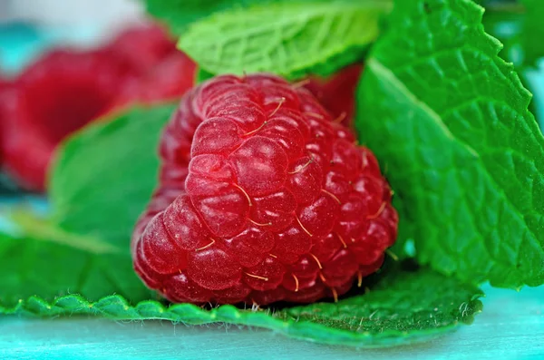 Raspberry on table — Stock Photo, Image