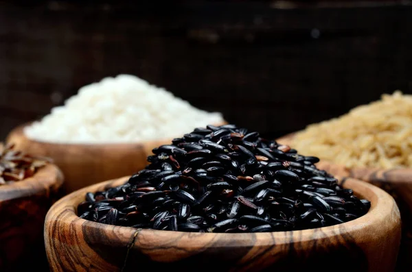 Рис на столе — стоковое фото