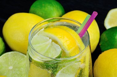 limon ve kireç suyu bir bardak  