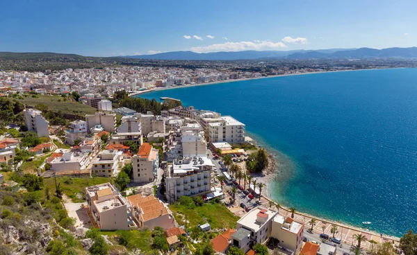 Görünüm Loutraki Town, Corinthia, Yunanistan