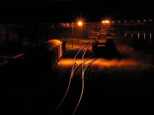 Vracht Station Met Geparkeerde Wagen Bij Nacht — Stockfoto