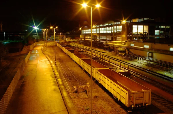 Estación Derivación Del Patio Ferrocarril Industrial Por Noche Con Muchas —  Fotos de Stock