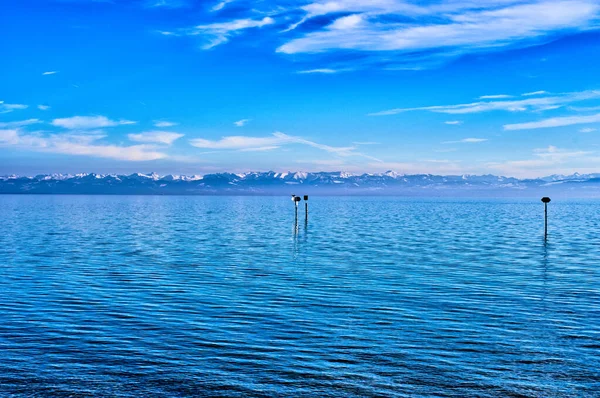 Molo Nad Jeziorem Bodeńskim Widokiem Alpy — Zdjęcie stockowe