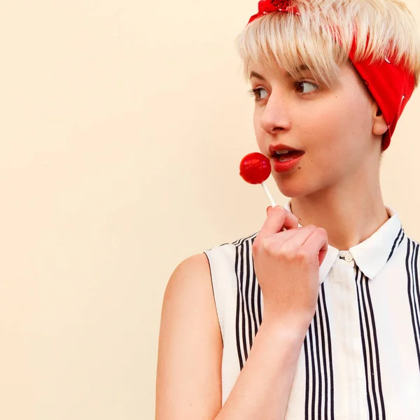 Girl with lollipop outdoors portrait — Stock Photo, Image