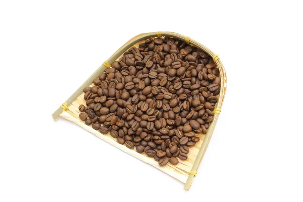 白い背景に隔離された新鮮なコーヒー豆 — ストック写真