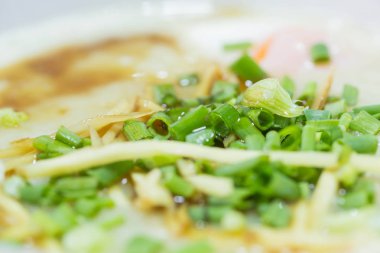 domuz eti pirinç çorbası