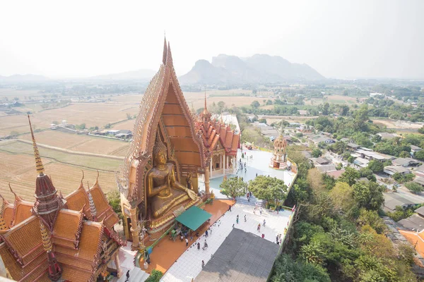 Posąg Buddy Wat Tham Sua — Zdjęcie stockowe