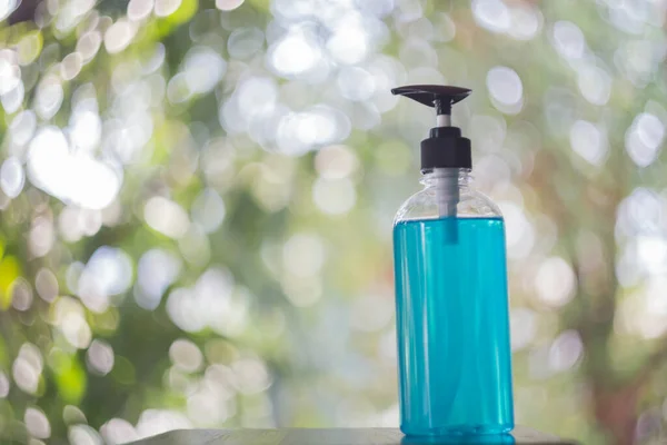 Masadaki alkol jölesi.