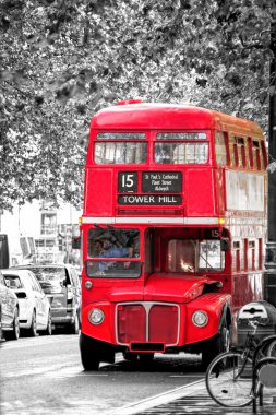 Londra, İngiltere'de eski kırmızı Çift katlı otobüs