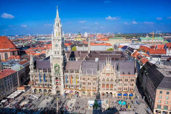 Luftaufnahme vom Rathaus Marienplatz in München — Stockfoto