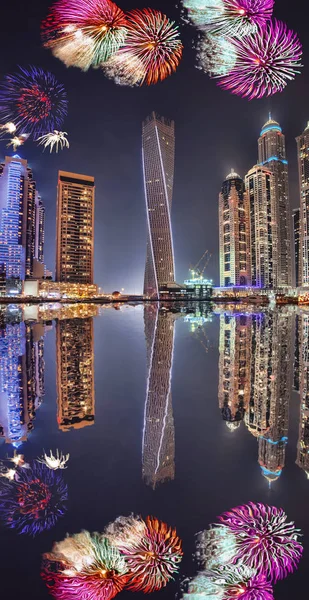 New Year fireworks display in Dubai Marina, UAE — Stock Photo, Image