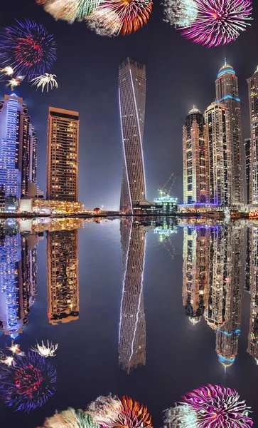 New Year fireworks display in Dubai Marina, UAE — Stock Photo, Image