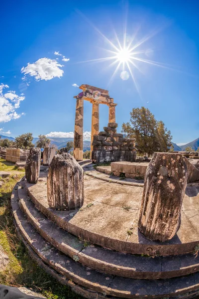 Delphi cu ruinele Templului din Grecia — Fotografie, imagine de stoc