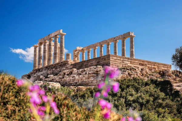 Templo grego famoso Poseidon, Cabo Sounion na Grécia — Fotografia de Stock