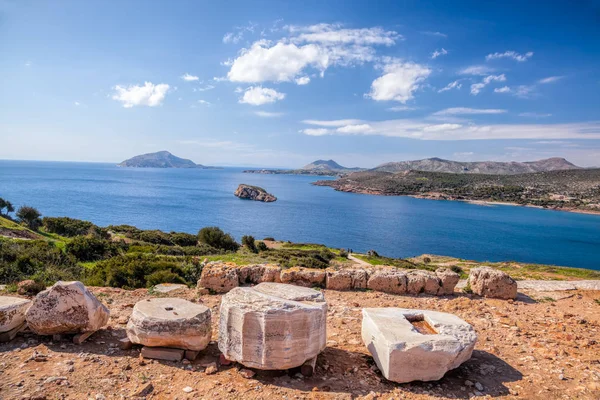 Kolommen van Griekse tempel Poseidon, Kaap Sounion in Griekenland — Stockfoto