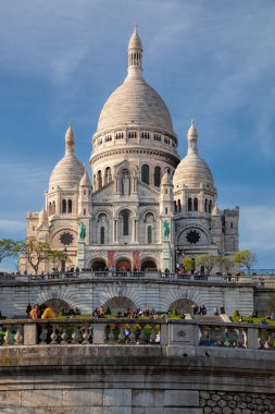Ünlü Sacré Coeur Katedrali Paris, Fransa'da bahar süre boyunca
