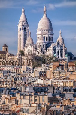 Ünlü Sacré Coeur Katedrali Paris, Fransa'da bahar süre boyunca