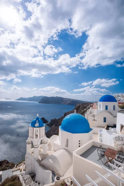 Gyönyörű Oia falutól a Santorini-sziget, Görögország — Stock Fotó