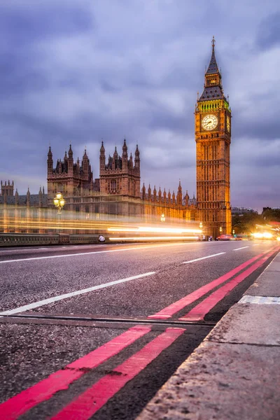 A Big Ben és a Houses of Parliament, éjjel, London, Egyesült Királyság — Stock Fotó
