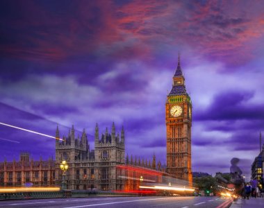 Londra, İngiltere, İngiltere'de renkli akşam sırasında Big Ben